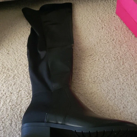 Thigh high Boots - Picture 4 of 4